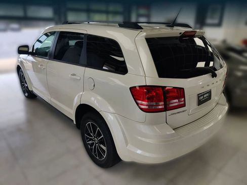 Used 2018 Dodge Journey SE w/ Blacktop Package image 7