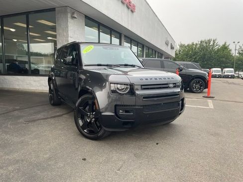 Used 2024 Land Rover Defender 110 X-Dynamic SE AWD/4WD image 3