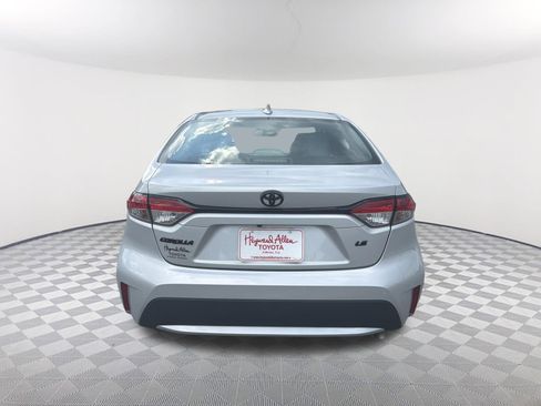 Used 2021 Toyota Corolla LE FWD image 15