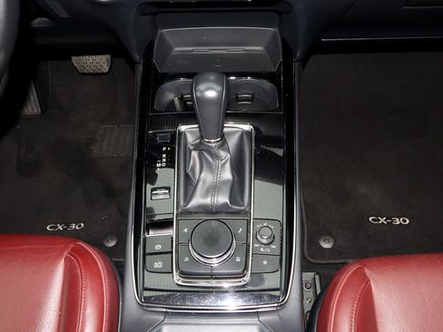 Used 2025 MAZDA CX-30 AWD 2.5 S w/ Preferred Package image 18