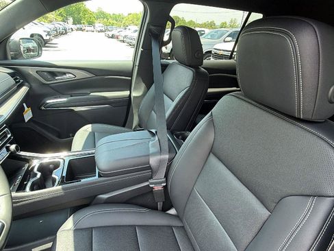 New 2026 Chevrolet Traverse LT w/ Driver Confidence Package AWD/4WD image 14