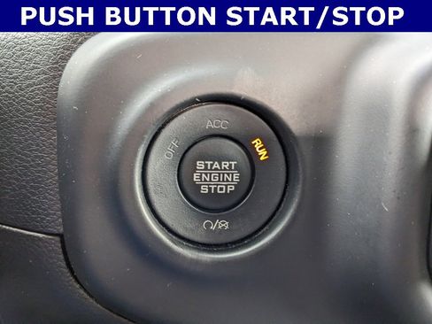 Used 2021 Jeep Gladiator Sport image 14