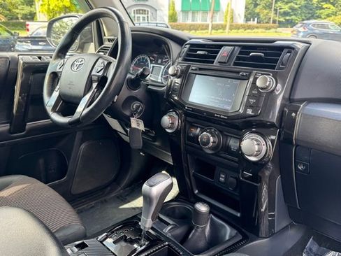 Used 2019 Toyota 4Runner TRD Off-Road AWD/4WD image 20