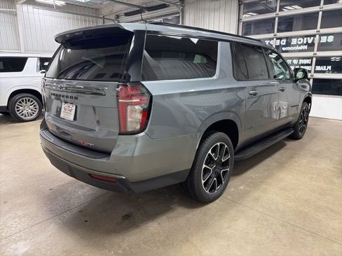 Used 2022 Chevrolet Suburban RST w/ Luxury Package image 5