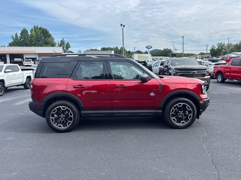 New 2026 Ford Bronco Sport Outer Banks w/ Outer Banks Tech Package+ AWD/4WD image 4