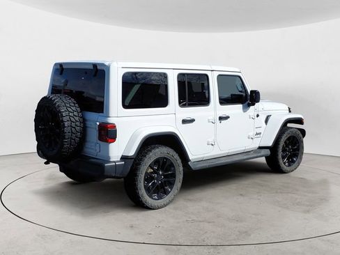 Used 2020 Jeep Wrangler Unlimited Sahara w/ LED Lighting Group AWD/4WD image 5