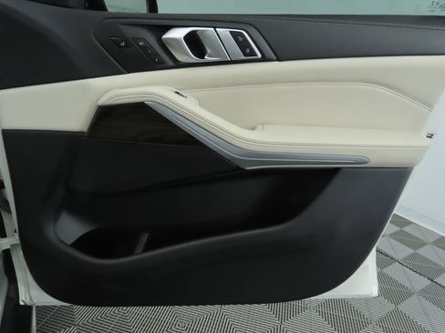 Used 2021 BMW X5 sDrive40i w/ Luxury Seating Package 2 image 26