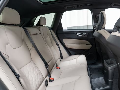 New 2026 Volvo XC60 T8 Plus w/ Protection Package Premier AWD/4WD image 24