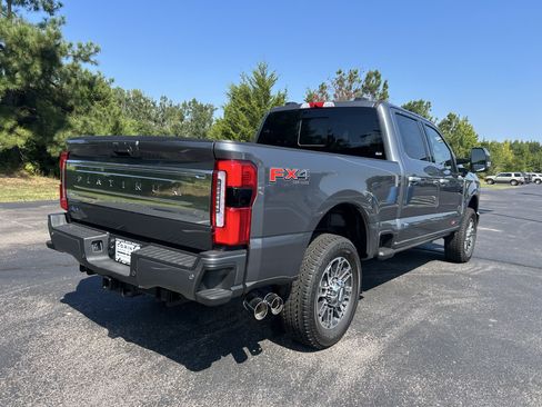 New 2026 Ford F250 Platinum w/ Platinum Plus Package AWD/4WD image 7
