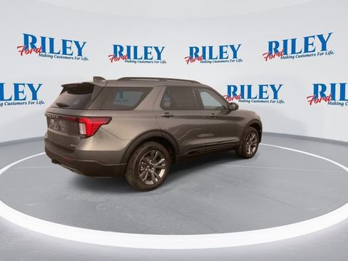 New 2026 Ford Explorer Active w/ Active Comfort Package image 8
