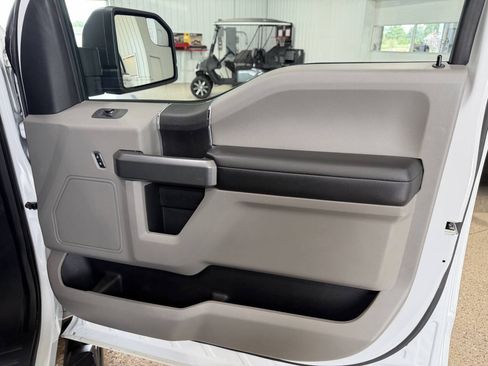 Used 2018 Ford F150 XLT AWD/4WD image 30