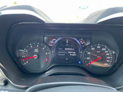Used 2023 Chevrolet Camaro SS RWD image 15