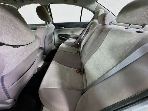 Used 2010 Honda Accord LX-P image 4