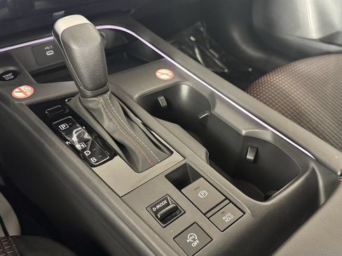 Used 2026 Nissan Sentra SR w/ Floor Mat Package FWD image 22