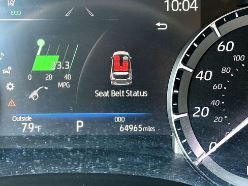 Used 2023 Toyota Highlander XLE FWD image 27
