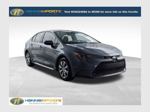 Used 2020 Toyota Corolla LE image 1