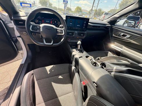 Used 2024 Ford Mustang Coupe RWD image 9