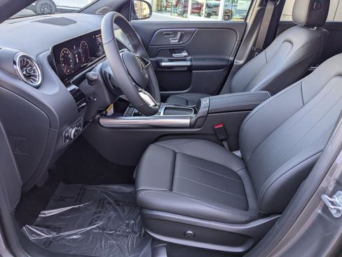 New 2025 Mercedes-Benz GLA 250 4MATIC image 12