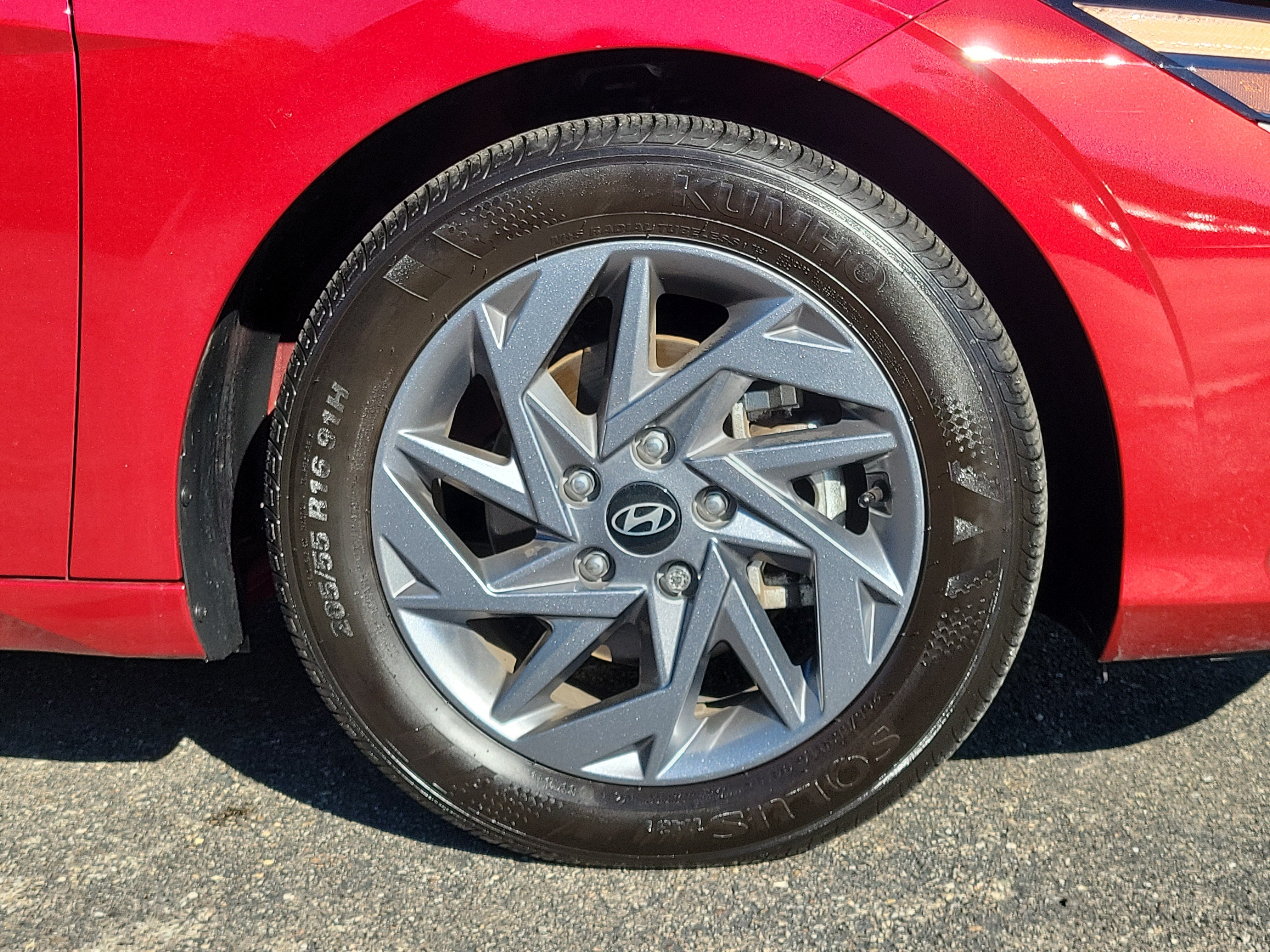 Used 2024 Hyundai Elantra SEL FWD image 5