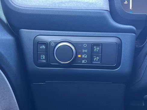 New 2025 Ford Maverick XLT w/ XLT Luxury Package image 13