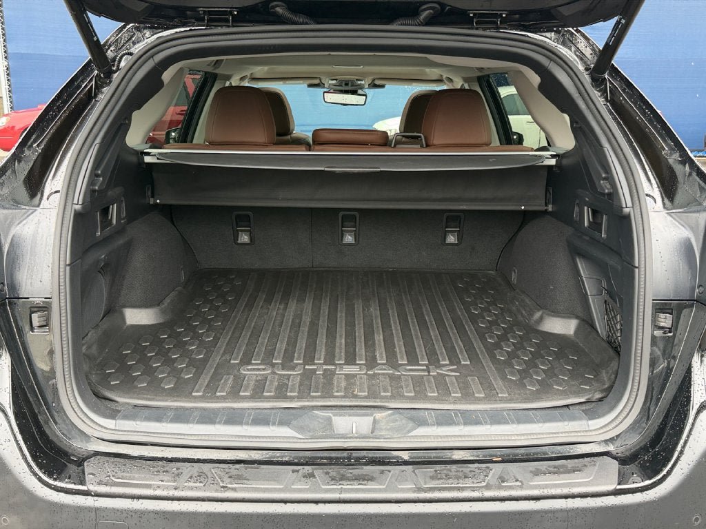 Used 2023 Subaru Outback Touring AWD/4WD image 23