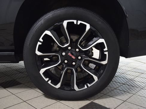 Used 2023 GMC Yukon XL Denali w/ LPO, Floor Liner Package AWD/4WD image 29