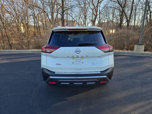 Used 2023 Nissan Rogue SL w/ SL Premium Package image 8