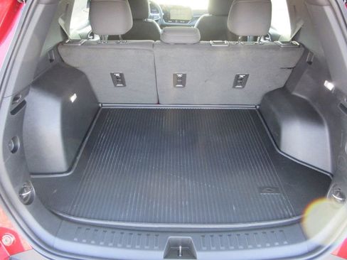 New 2026 Chevrolet Equinox LT w/ LPO, Floor Liner Package image 11