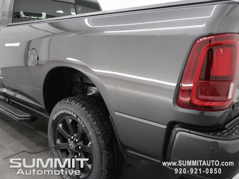 New 2026 RAM 2500 Laramie AWD/4WD image 30