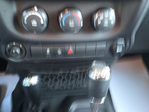 Used 2015 Jeep Wrangler Unlimited Sport w/ Quick Order Package 24S image 26