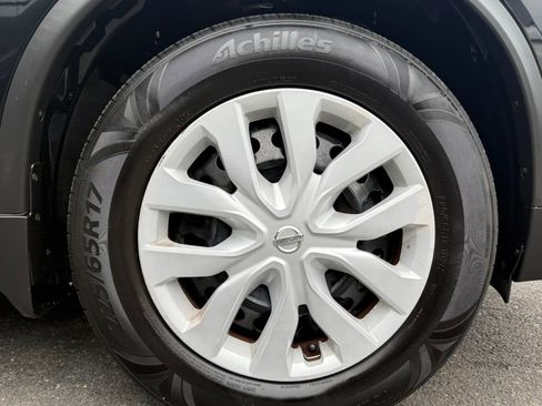 Used 2017 Nissan Rogue S AWD/4WD image 42