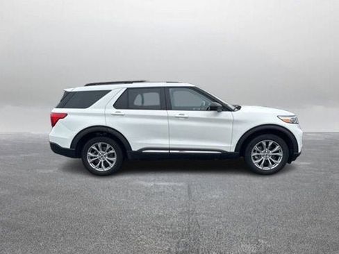 Certified 2023 Ford Explorer XLT w/ Equipment Group 202A image 6