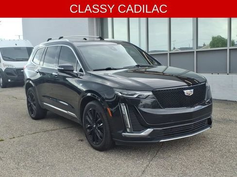 Used 2021 Cadillac XT6 Premium Luxury w/ LPO, Floor Liner Package AWD/4WD image 3