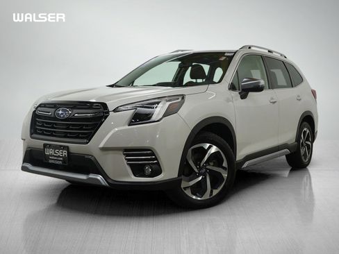 Used 2023 Subaru Forester Touring image 1