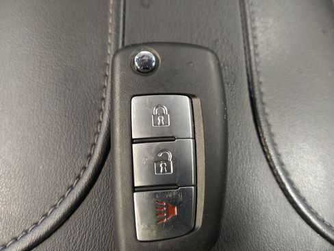 Used 2018 Nissan Rogue S FWD image 32