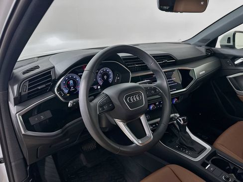 Used 2025 Audi Q3 2.0T Premium Plus w/ Premium Plus Package AWD/4WD image 32