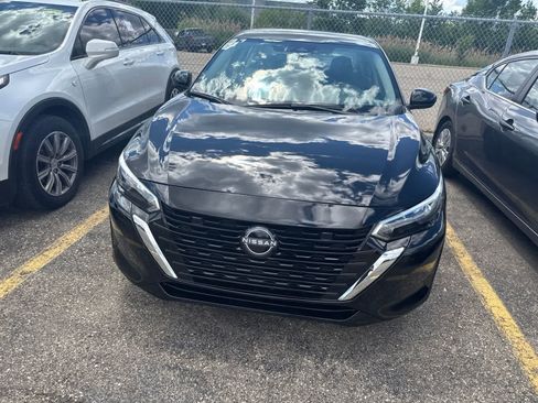 Used 2025 Nissan Sentra S FWD image 17