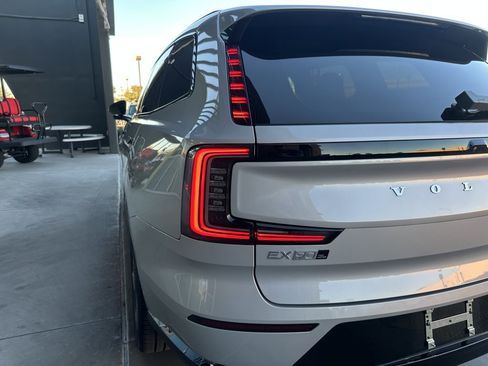 Used 2025 Volvo EX90 Plus image 11