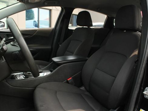 Used 2019 Chevrolet Malibu LT FWD image 13