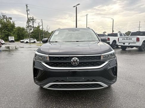Used 2024 Volkswagen Taos SE FWD image 10