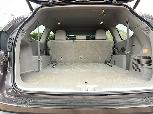 Used 2016 Toyota Highlander XLE FWD image 30
