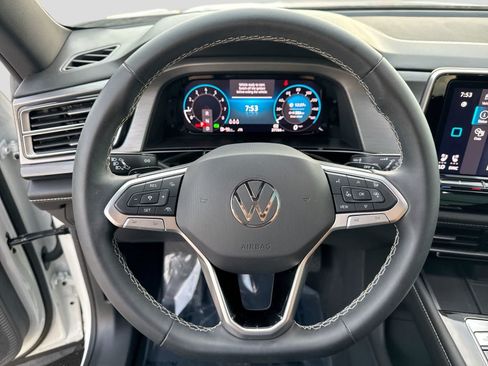 Used 2024 Volkswagen Atlas Cross Sport SE w/ Panoramic Sunroof Package FWD image 29