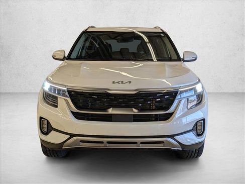 Used 2023 Kia Seltos SX w/ SX Sunroof Package AWD/4WD image 2