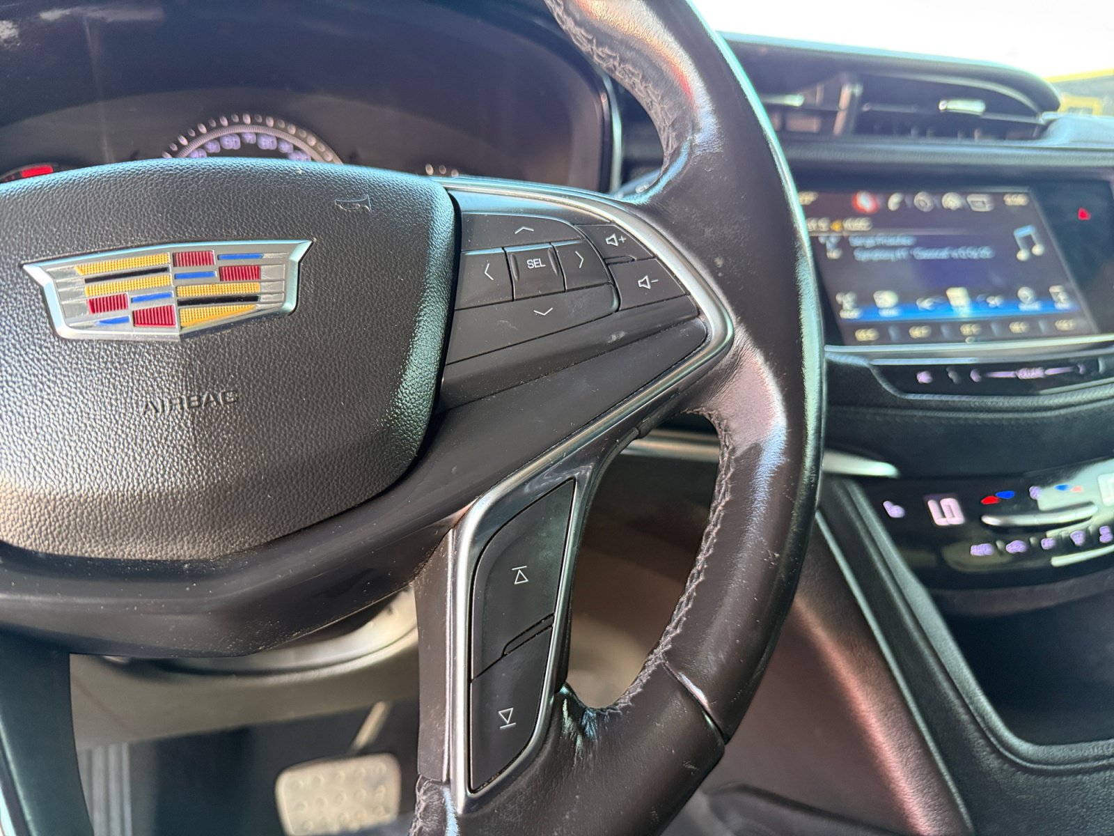 Used 2019 Cadillac XT5 Luxury FWD image 16