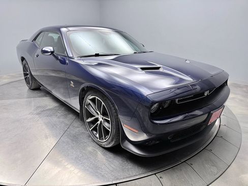 Used 2016 Dodge Challenger R/T Scat Pack RWD image 3