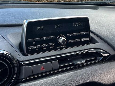 Used 2016 MAZDA MX-5 Miata Sport image 15