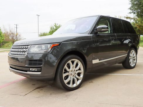 Used 2017 Land Rover Range Rover HSE AWD/4WD image 2
