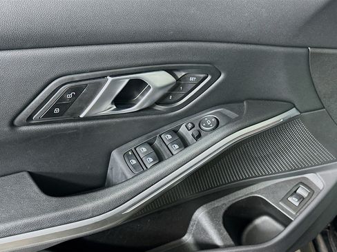Used 2025 BMW 330i Sedan RWD image 15