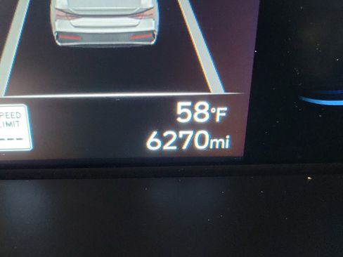 Certified 2025 Hyundai Elantra Sport image 11