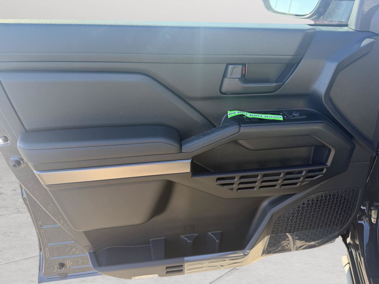 New 2026 Toyota 4Runner SR5 AWD/4WD image 10